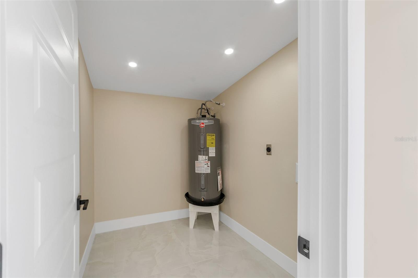 WEST PARK ESTATES UNIT 2 - Residential