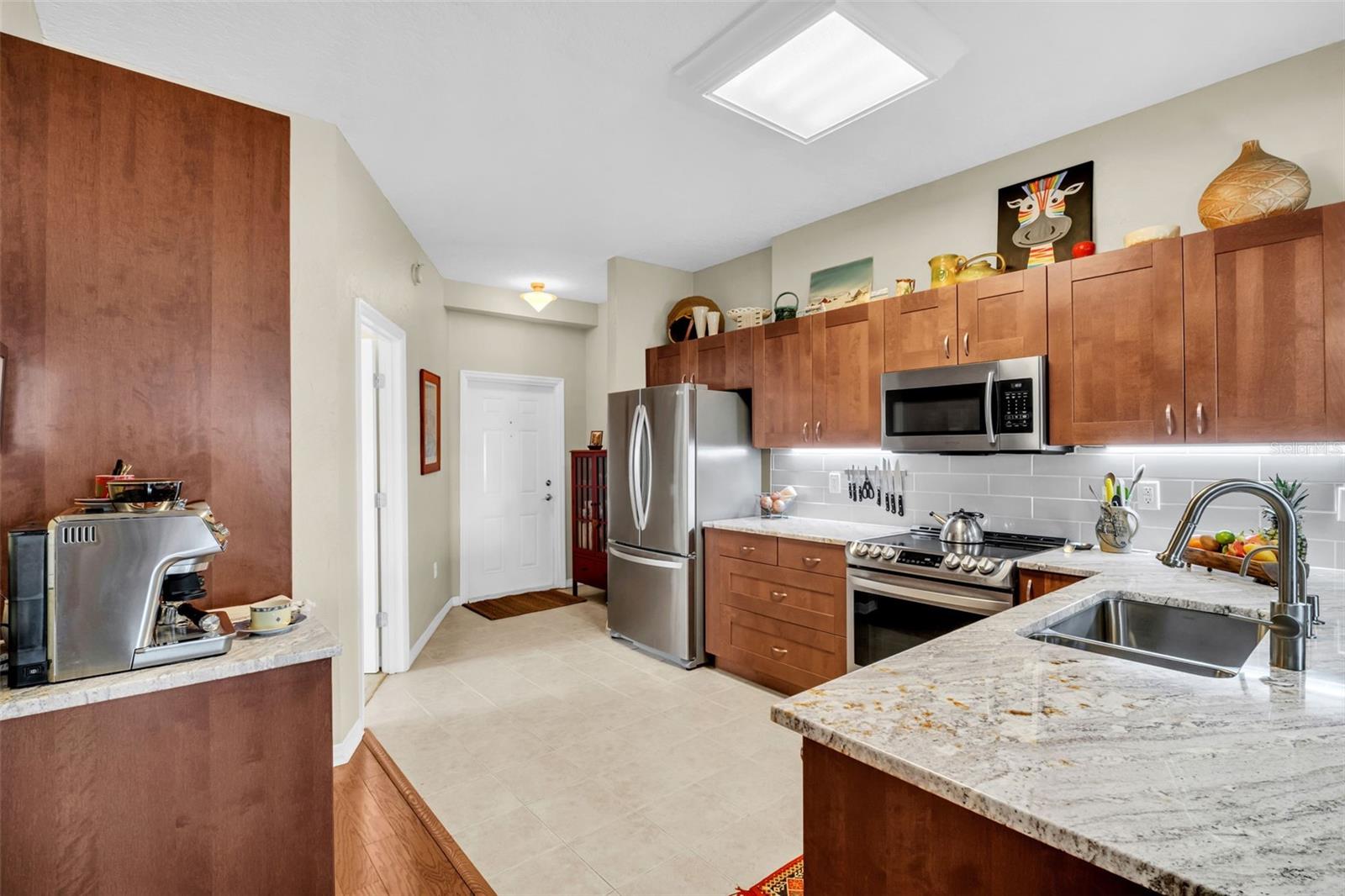 CASABLANCA TOWERS CONDO - Residential