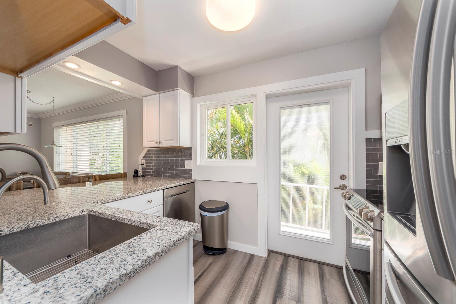 ISLAND VIEW CONDO - Residential