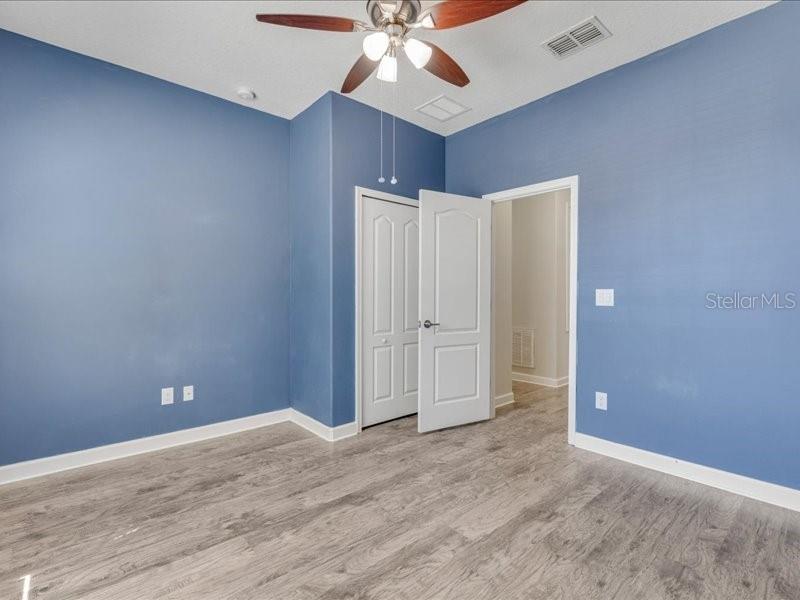 1569 THETFORD CIRCLE