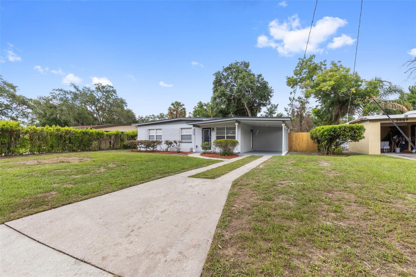 3009 E FLORA STREET