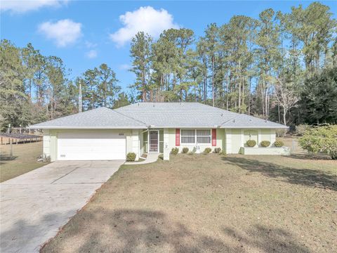 A home in DUNNELLON