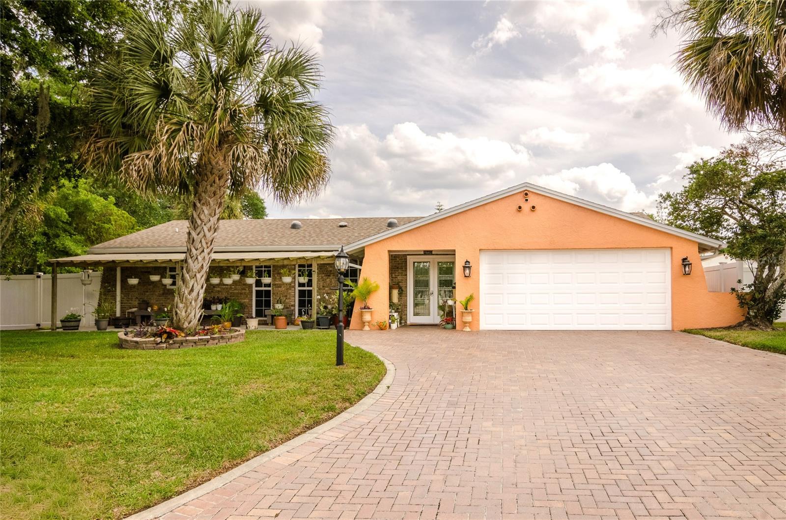 UNDEROAKS - Residential