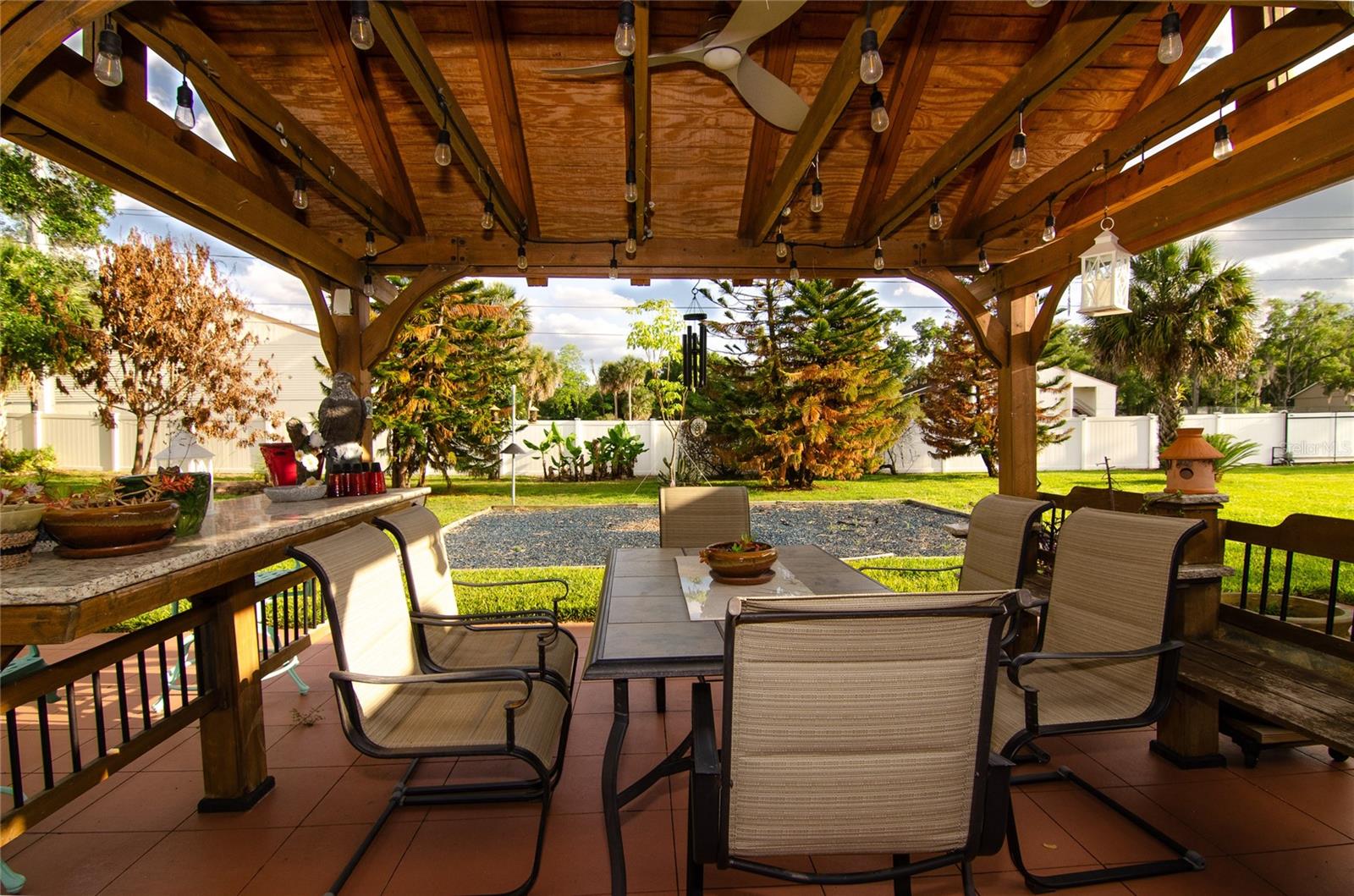 UNDEROAKS - Residential