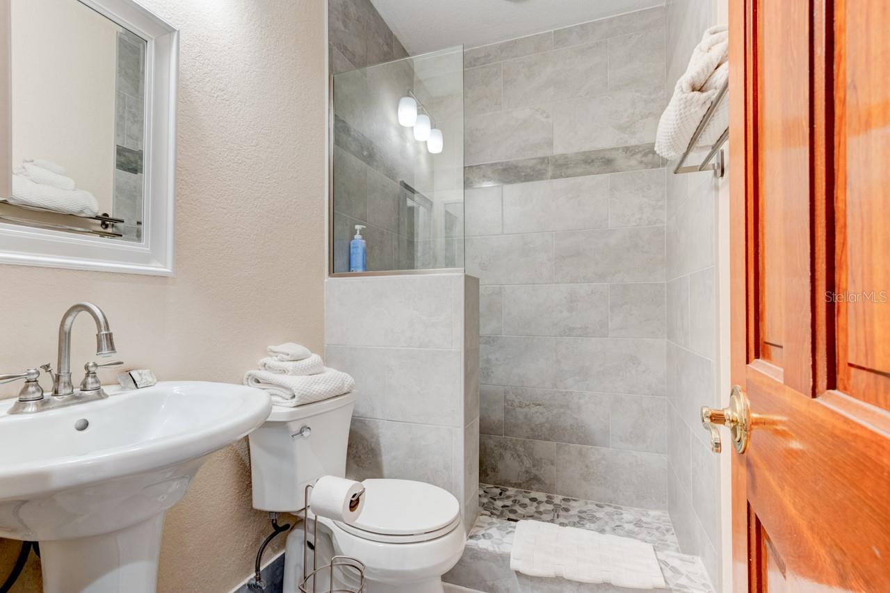 SPRUCE CREEK - Residential