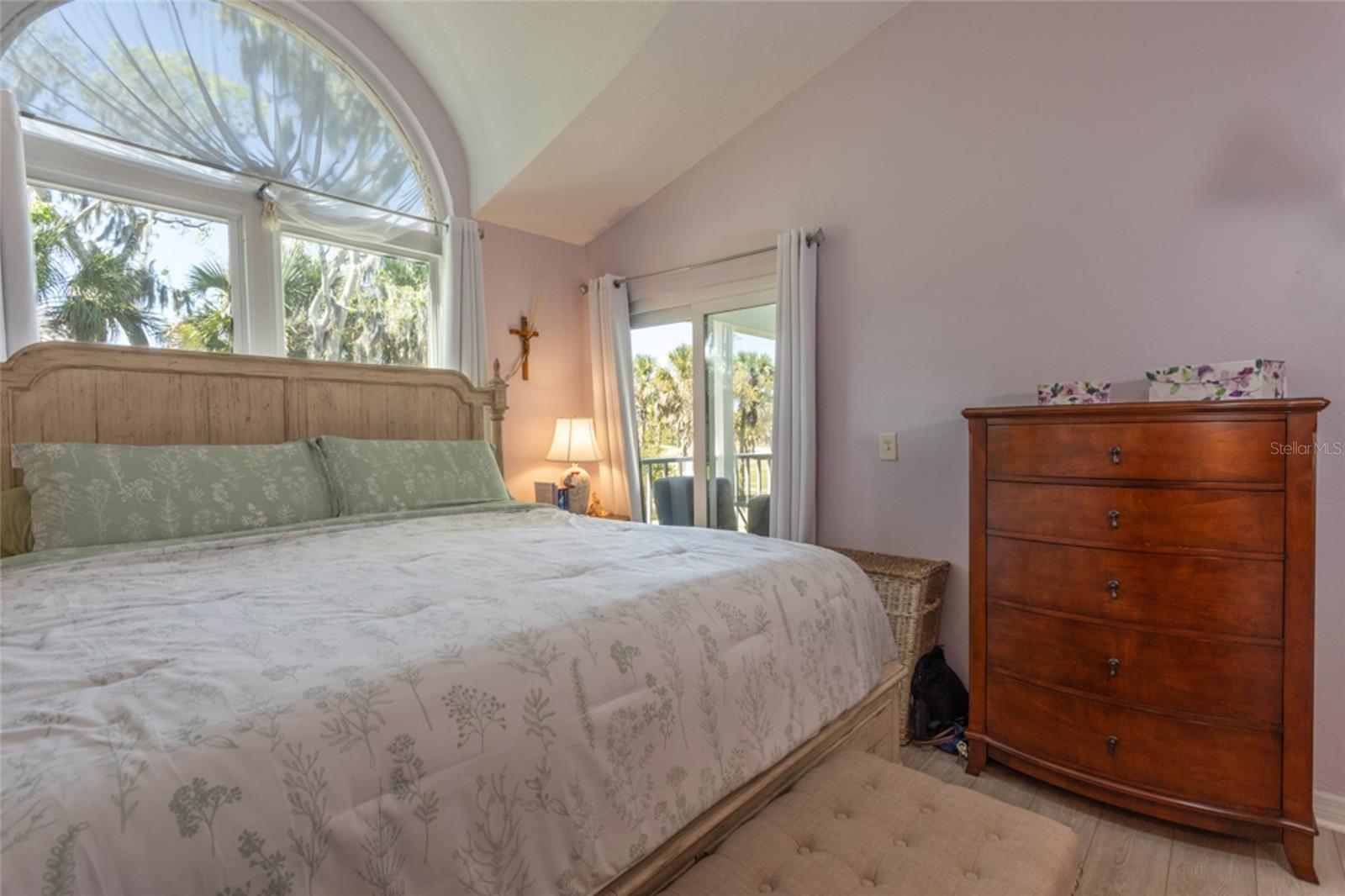 LIVE OAK PH 01 - Residential