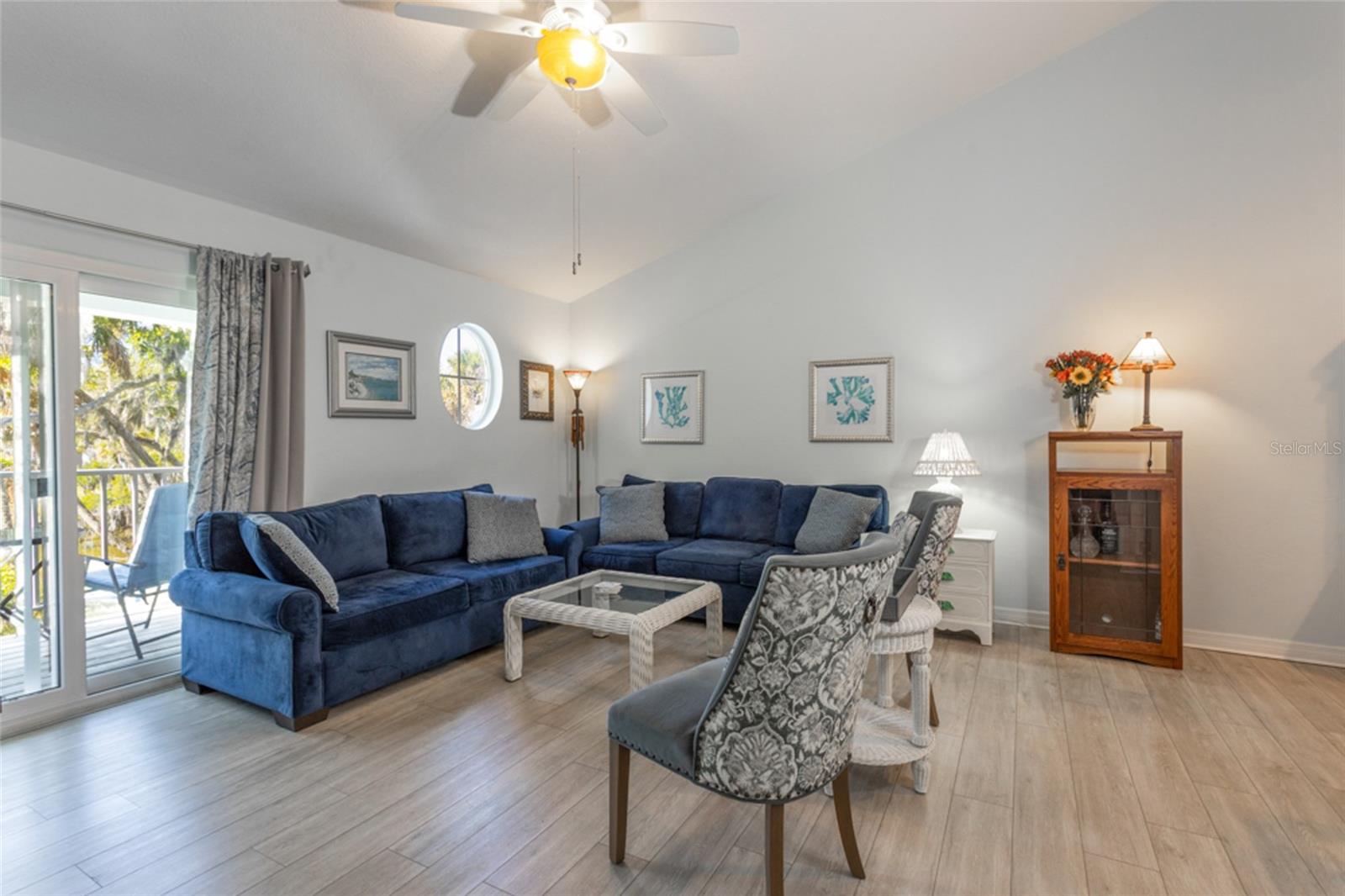 LIVE OAK PH 01 - Residential