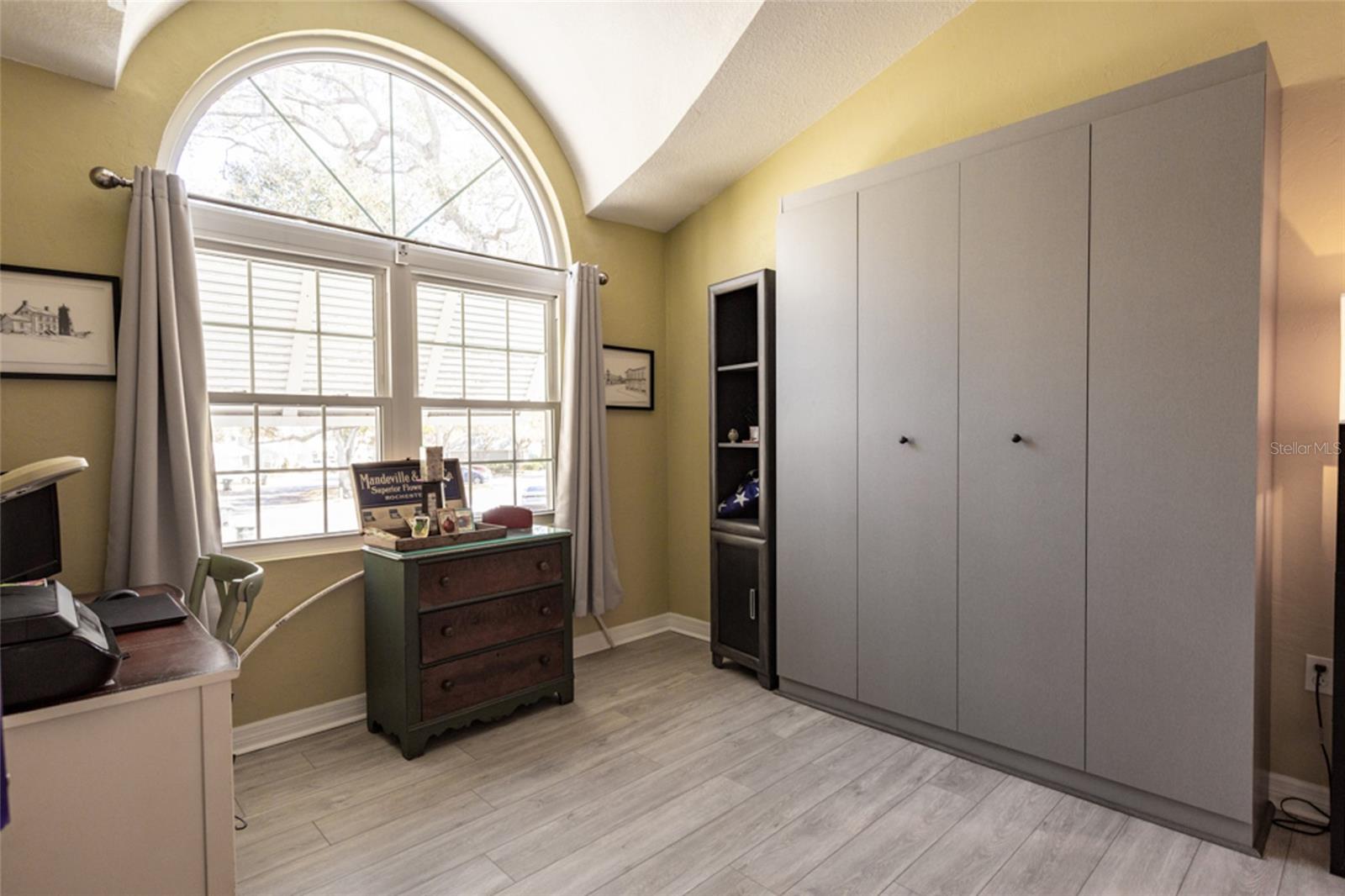 LIVE OAK PH 01 - Residential