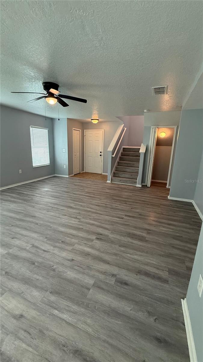 SHINGLE CREEK RESERVE AT THE OAKS PH 7 REP 2 - Residential Lease