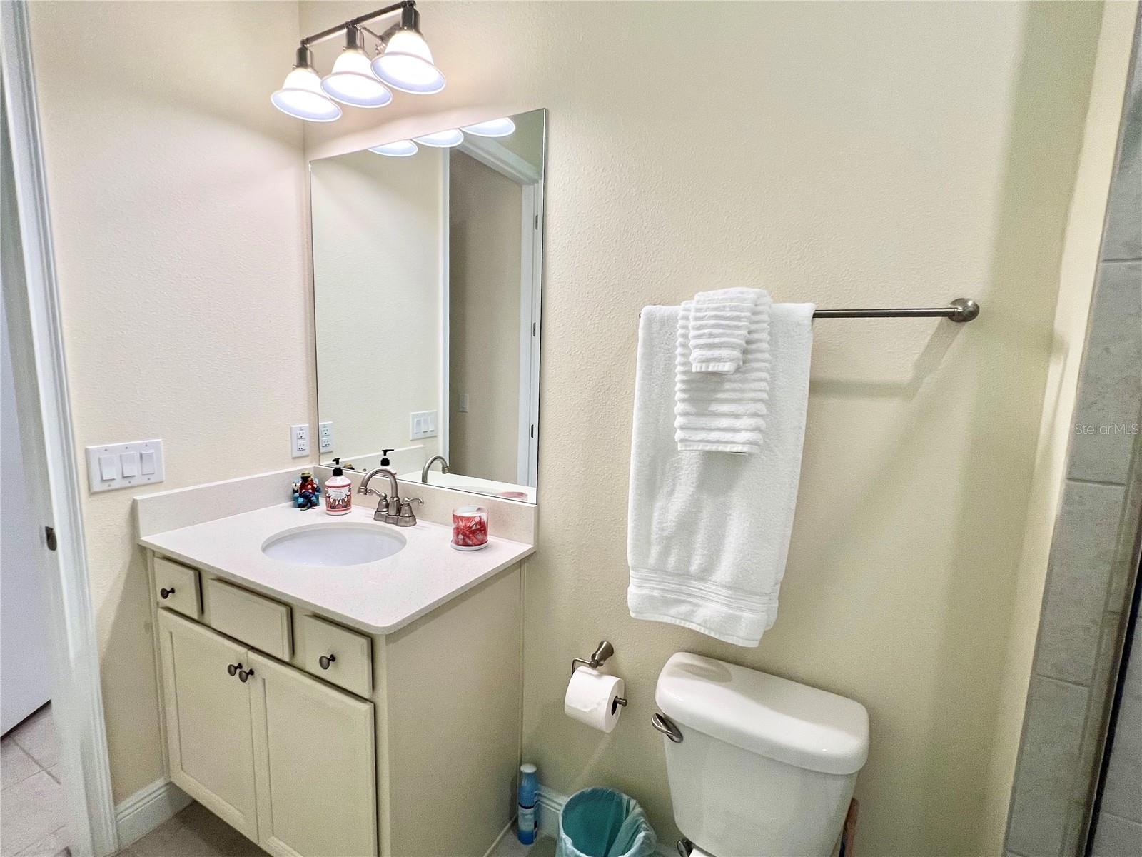 ROLLING OAKS PH 5 - Residential Lease