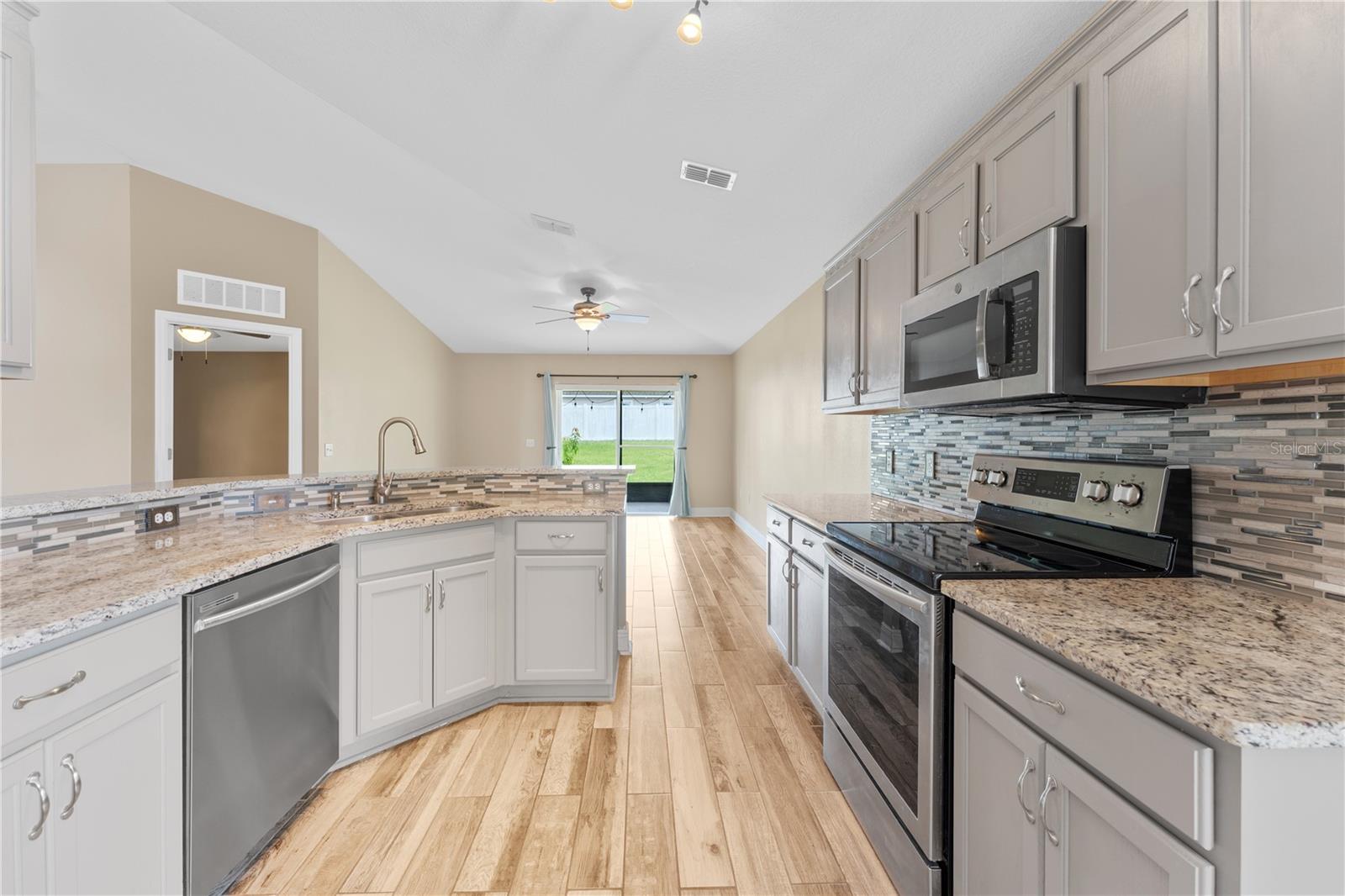 STONEWOOD CROSSINGS PH 1 - Residential Lease