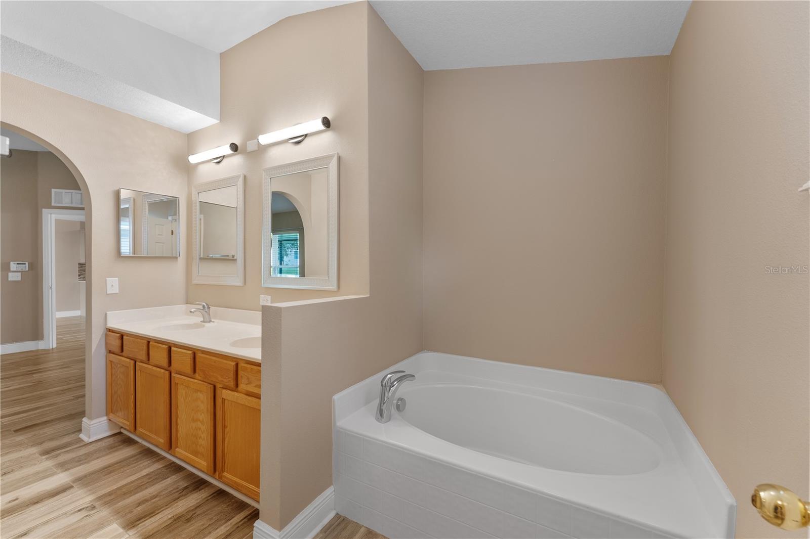 STONEWOOD CROSSINGS PH 1 - Residential Lease