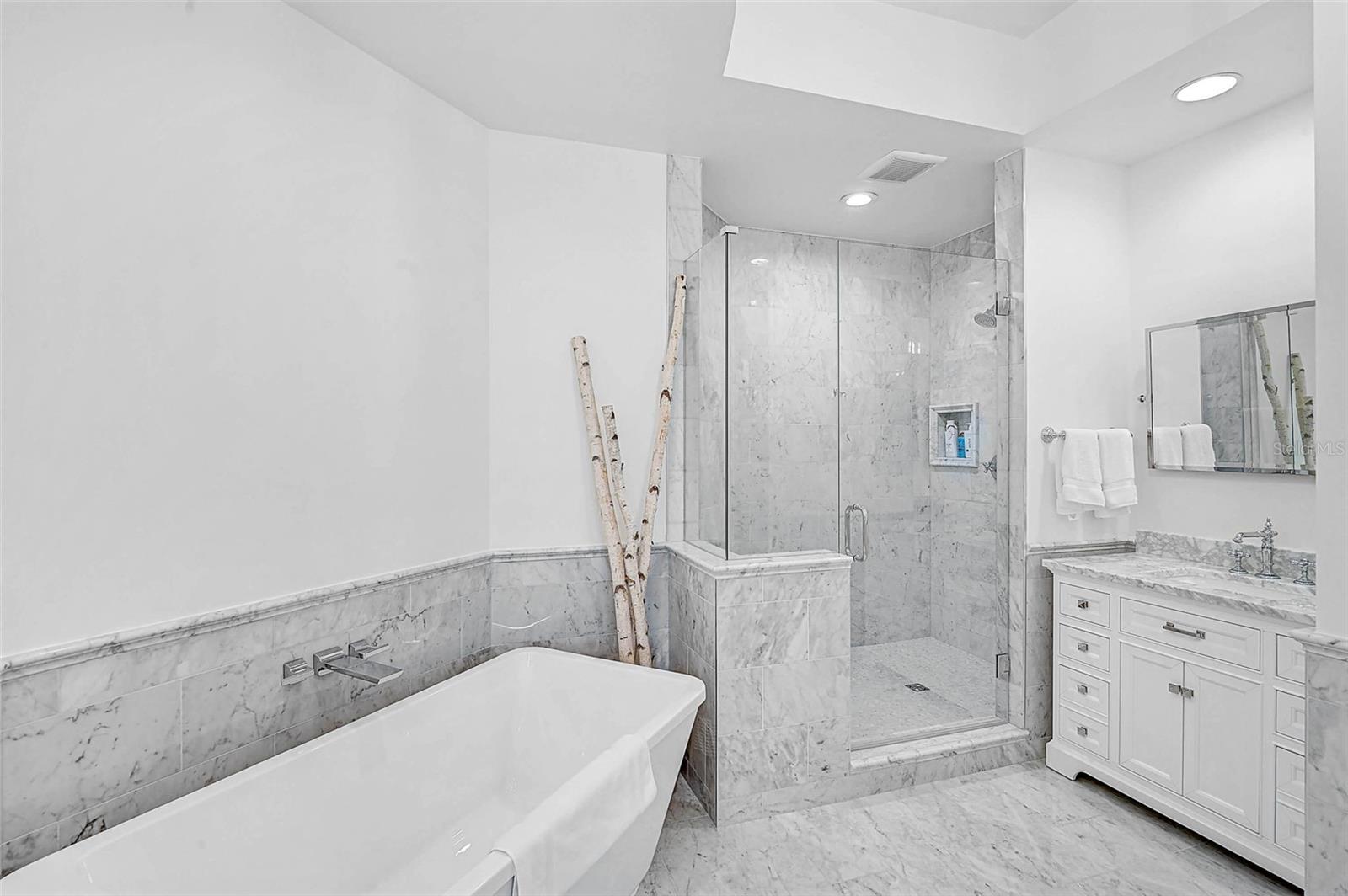 MERIDIAN AT THE OAKS PRESERVE - Residential Lease