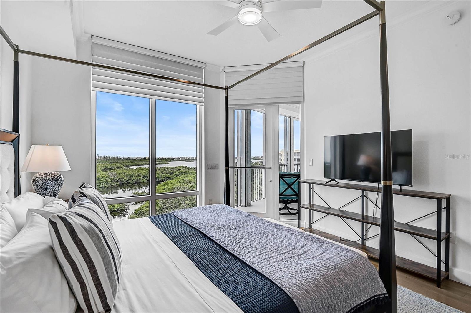 MERIDIAN AT THE OAKS PRESERVE - Residential Lease