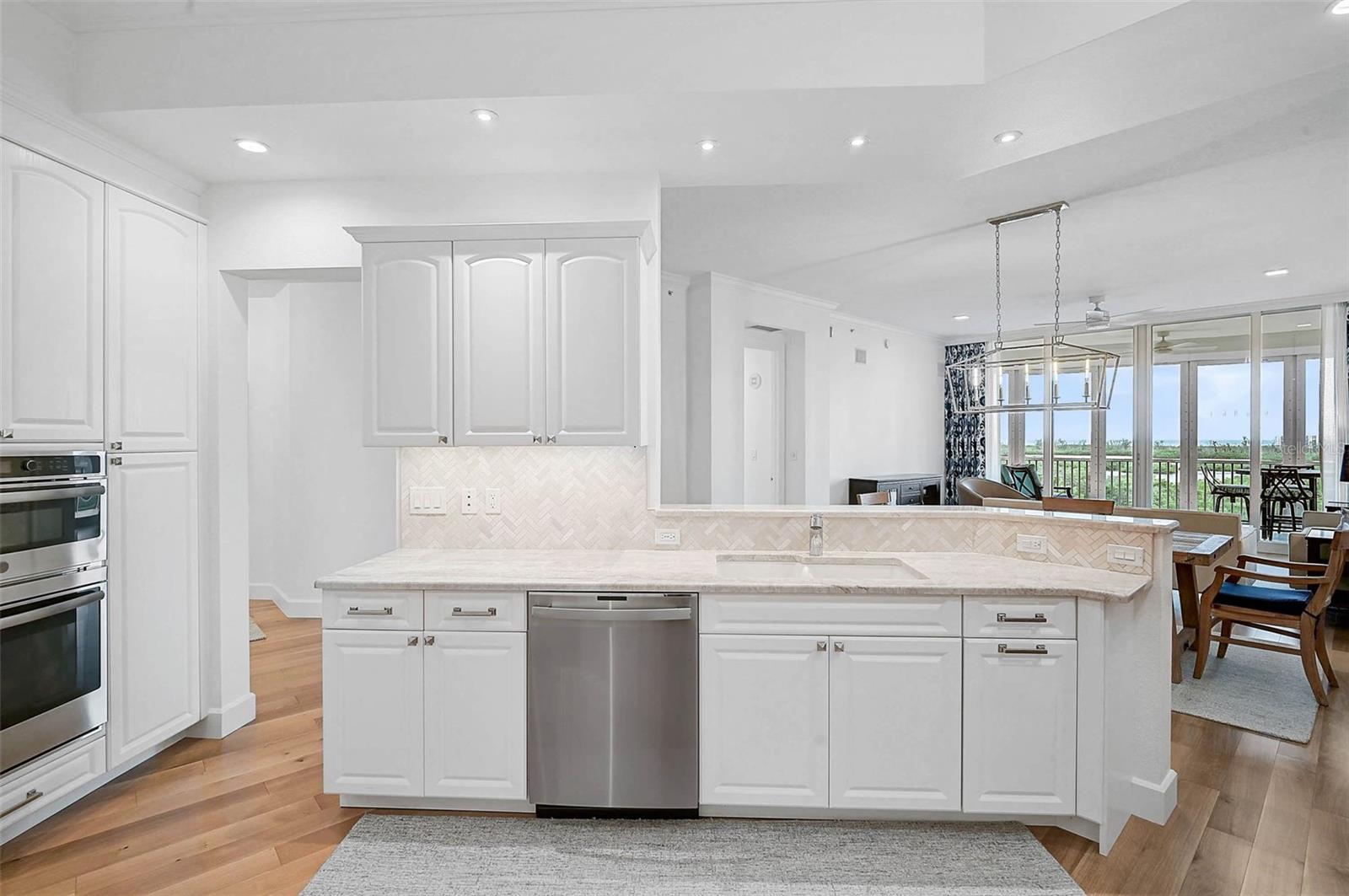 MERIDIAN AT THE OAKS PRESERVE - Residential Lease