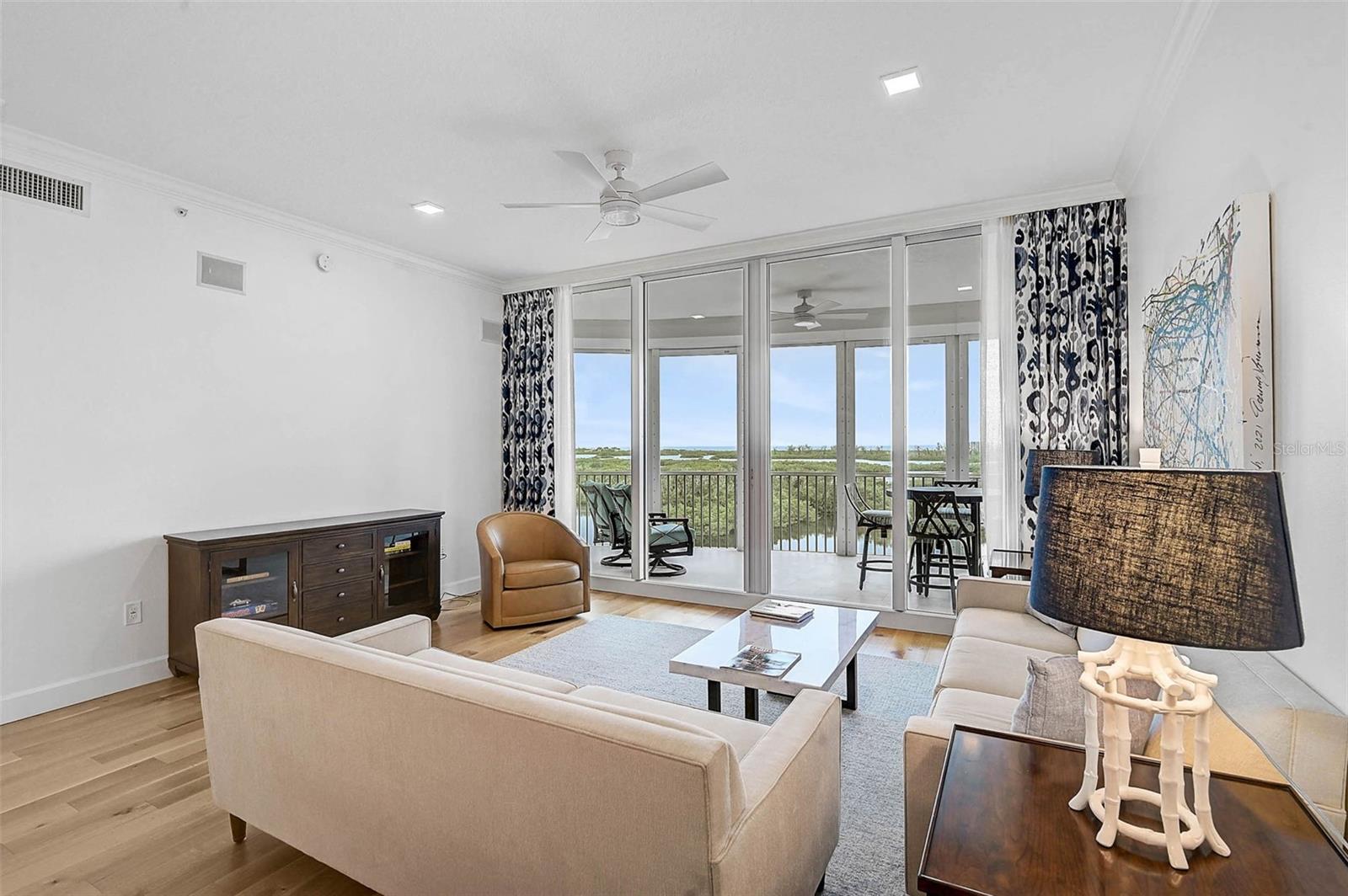 MERIDIAN AT THE OAKS PRESERVE - Residential Lease