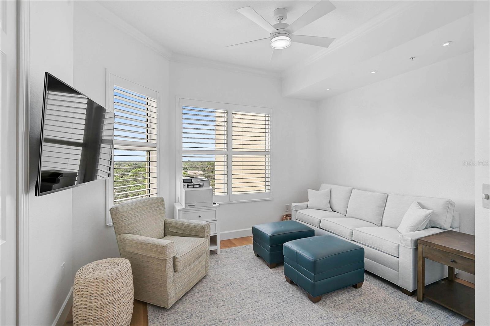 MERIDIAN AT THE OAKS PRESERVE - Residential Lease