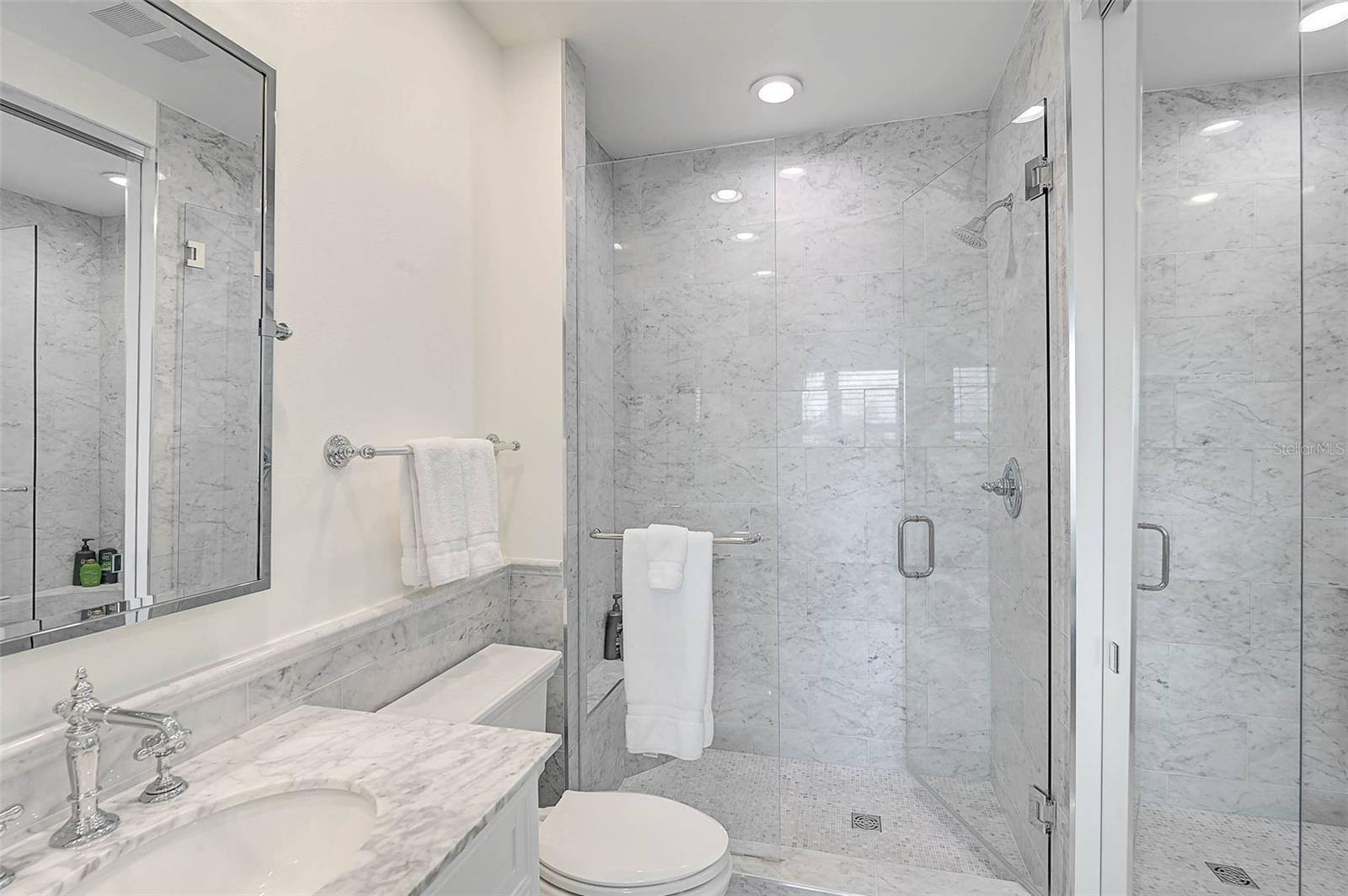 MERIDIAN AT THE OAKS PRESERVE - Residential Lease