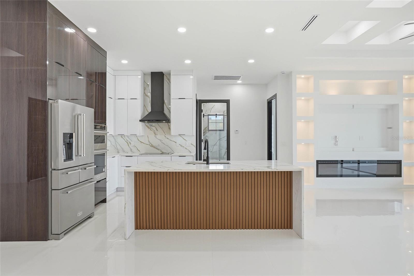 OAKWOOD VILLA - Residential
