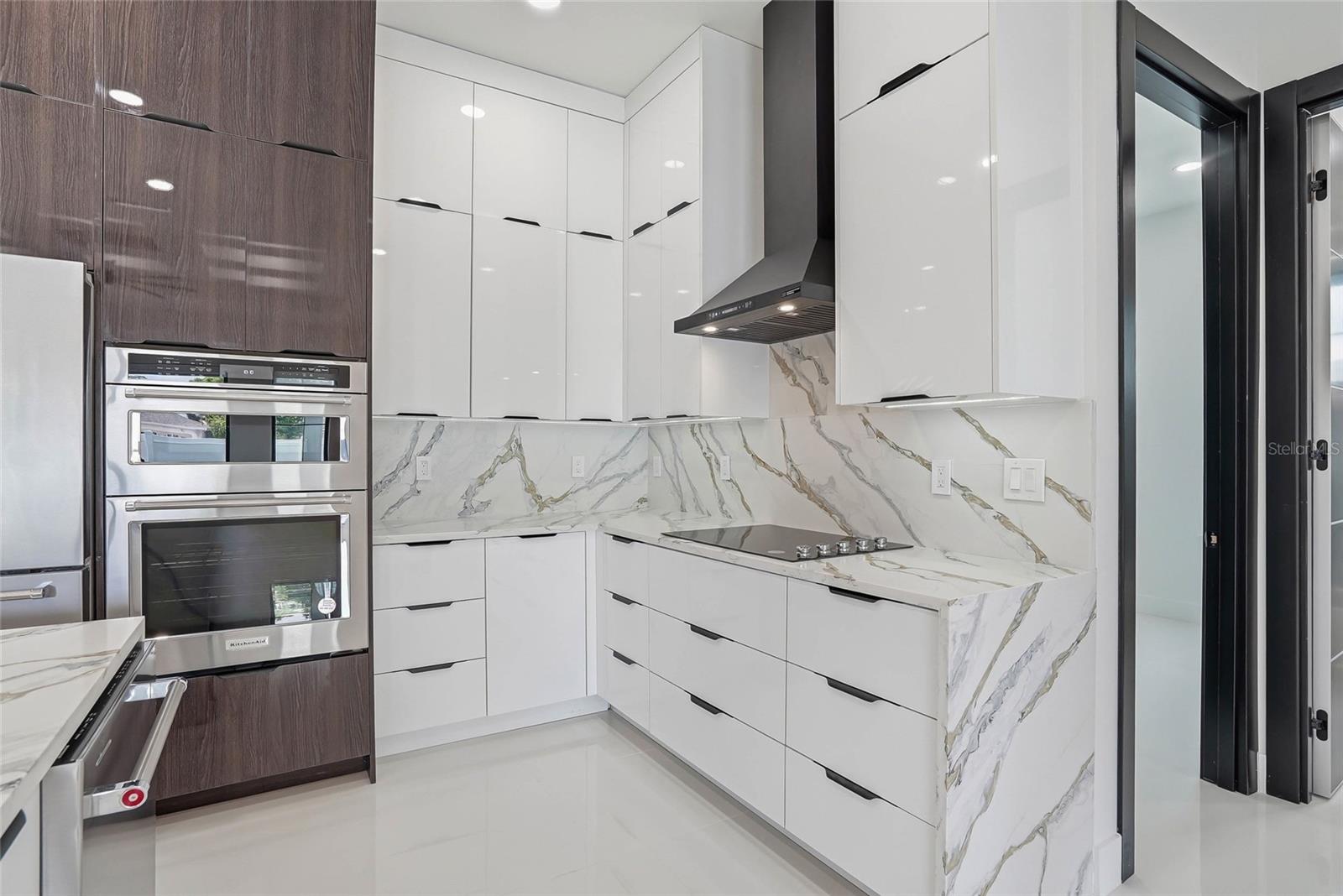 OAKWOOD VILLA - Residential