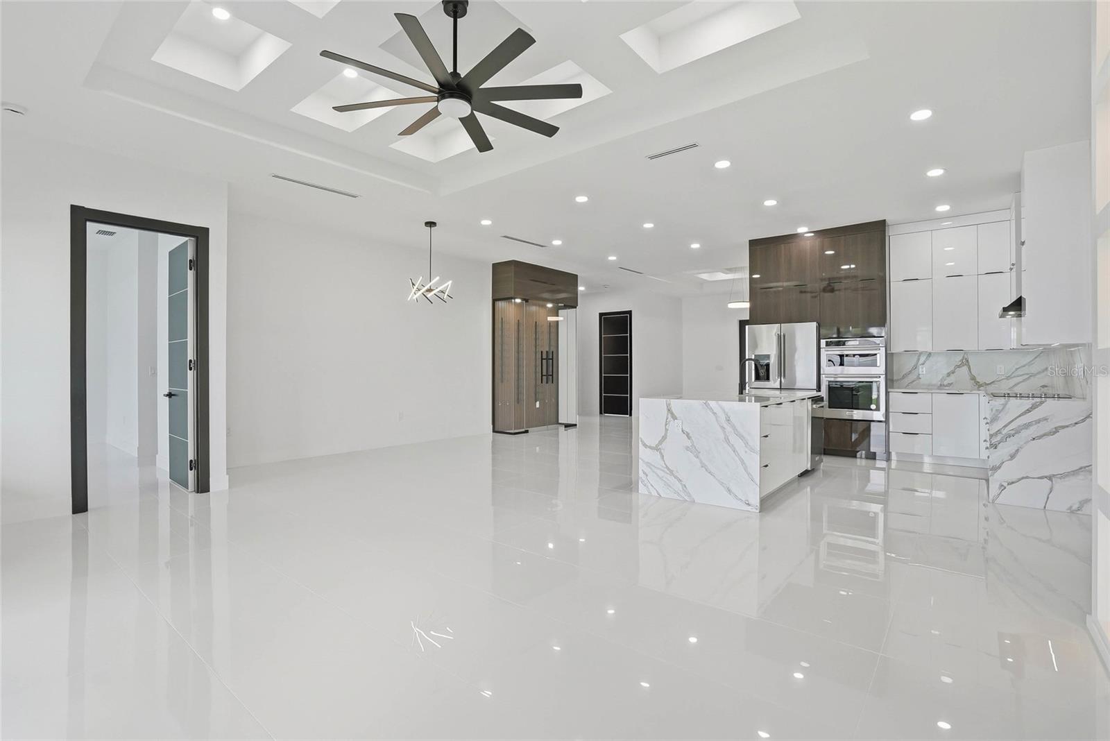 OAKWOOD VILLA - Residential