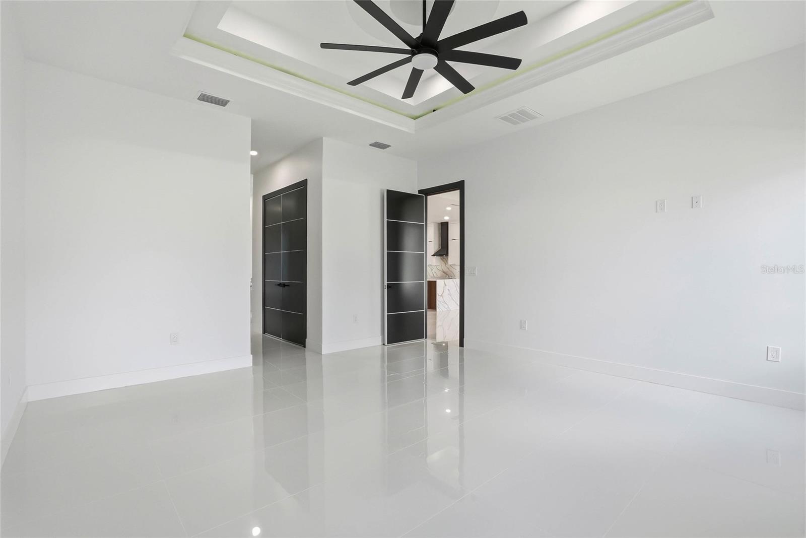 OAKWOOD VILLA - Residential