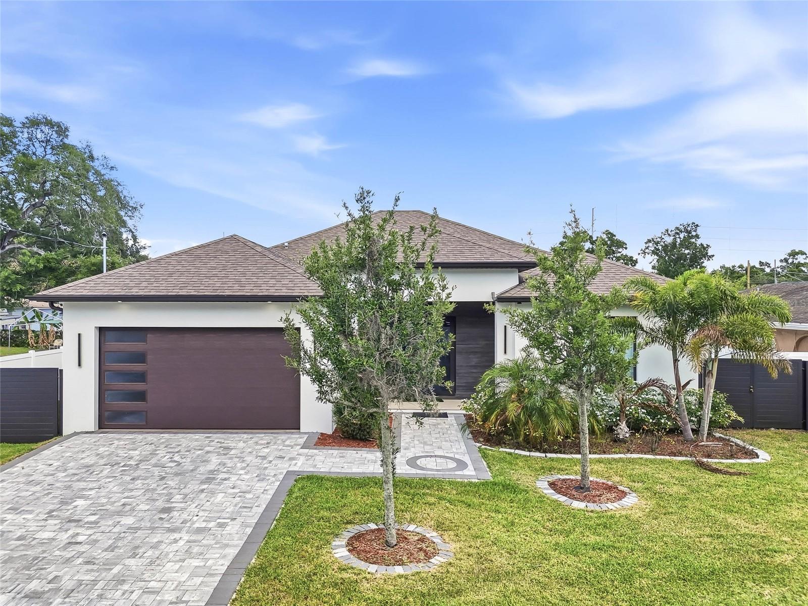 OAKWOOD VILLA - Residential