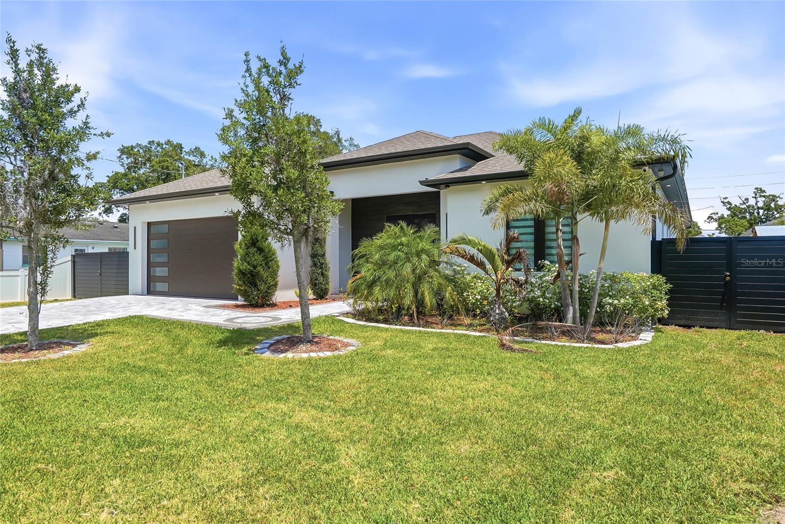 OAKWOOD VILLA - Residential