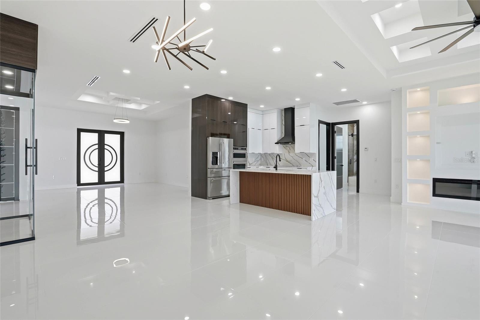 OAKWOOD VILLA - Residential