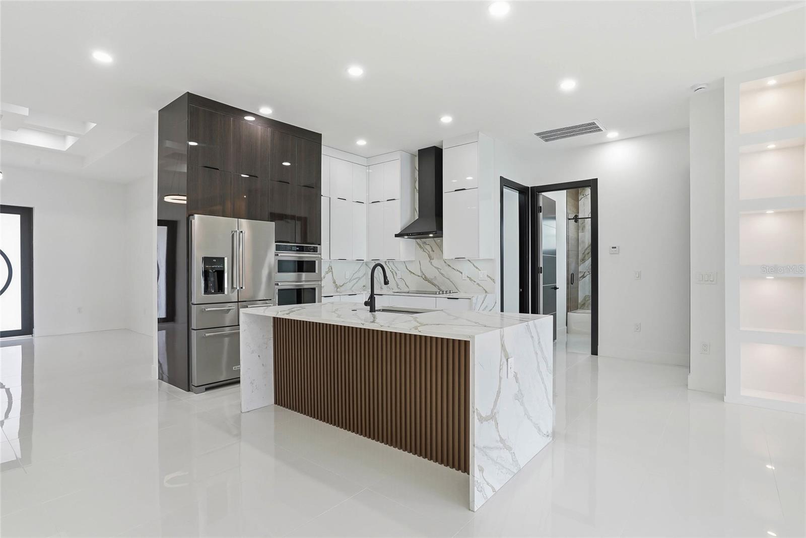 OAKWOOD VILLA - Residential