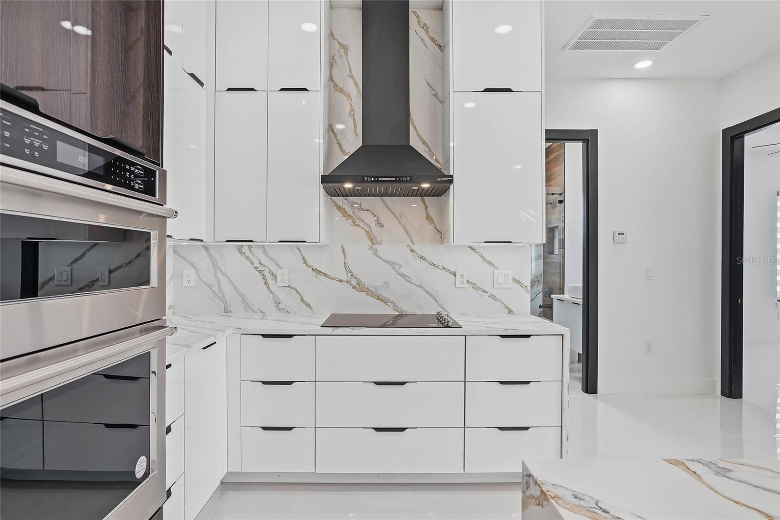 OAKWOOD VILLA - Residential