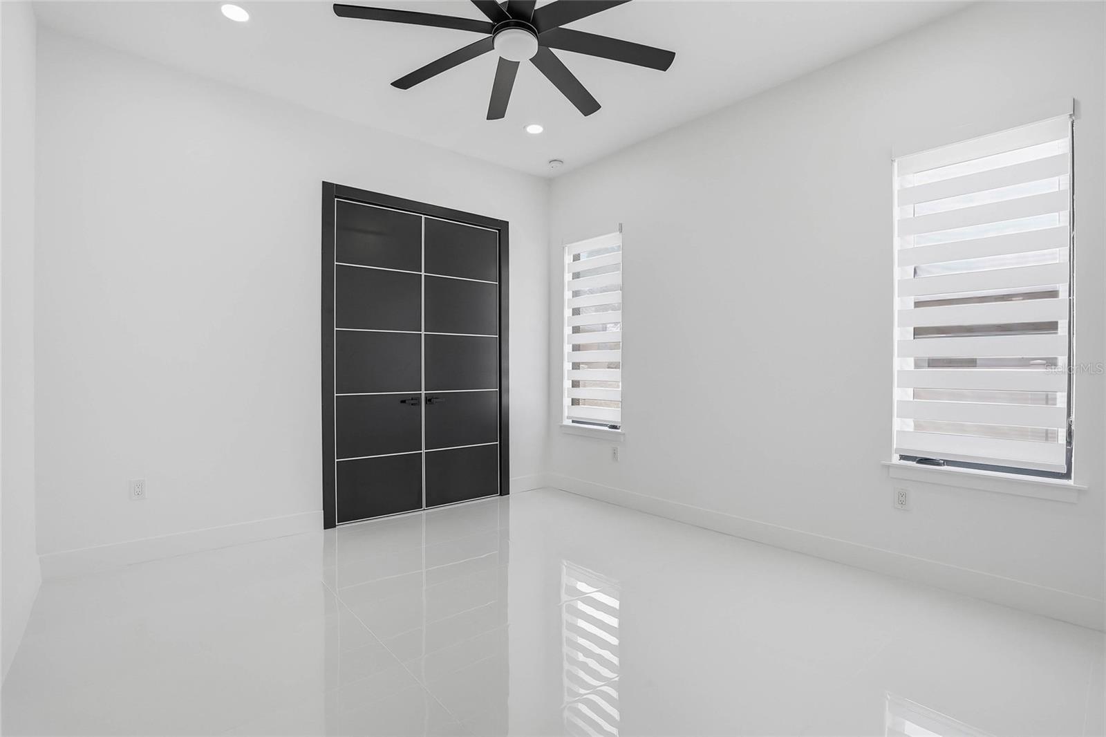 OAKWOOD VILLA - Residential