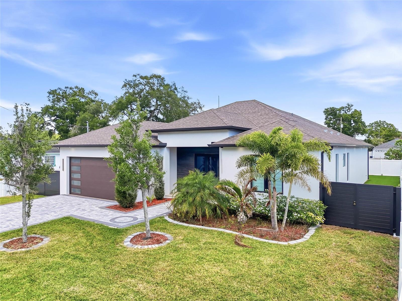 OAKWOOD VILLA - Residential