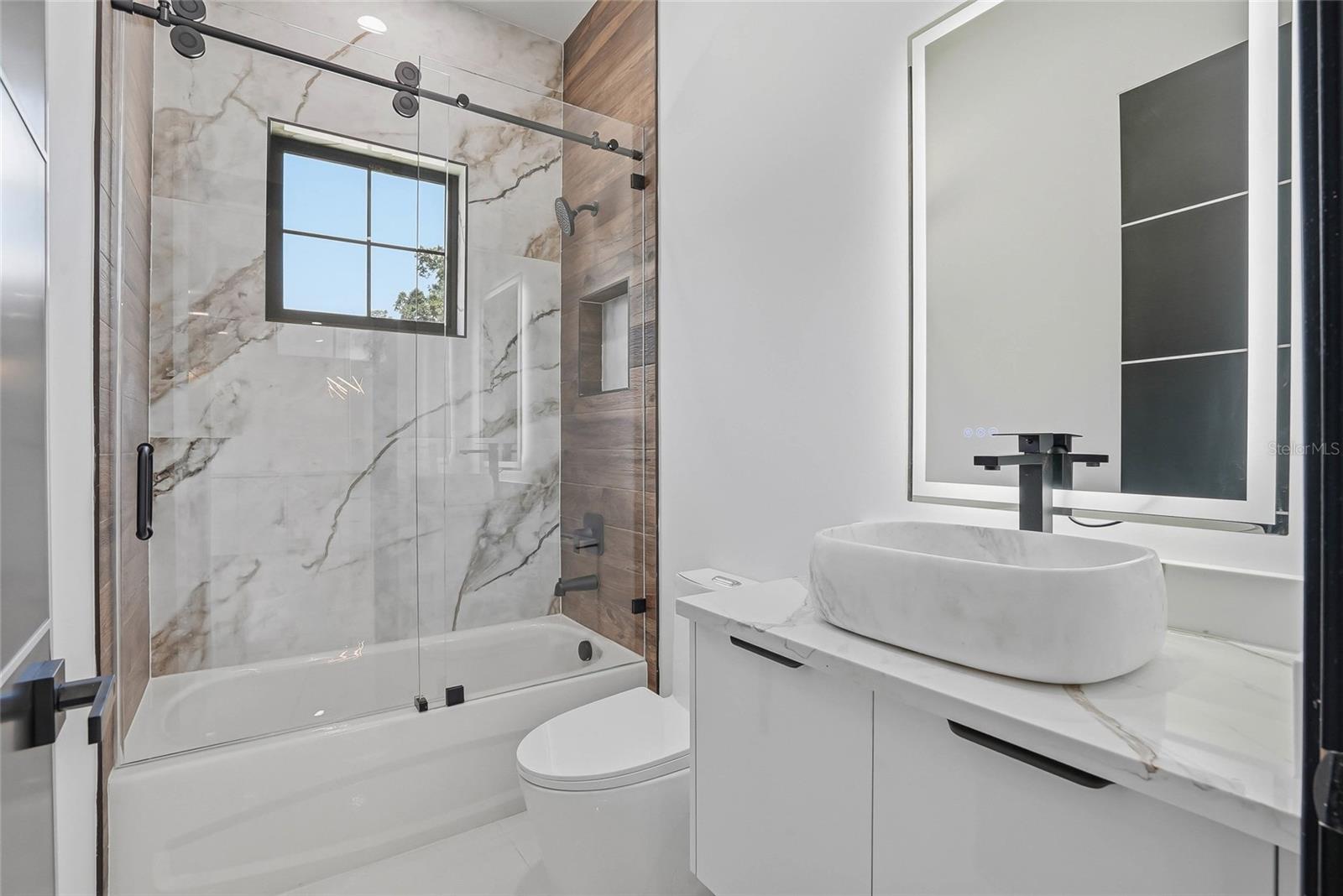 OAKWOOD VILLA - Residential
