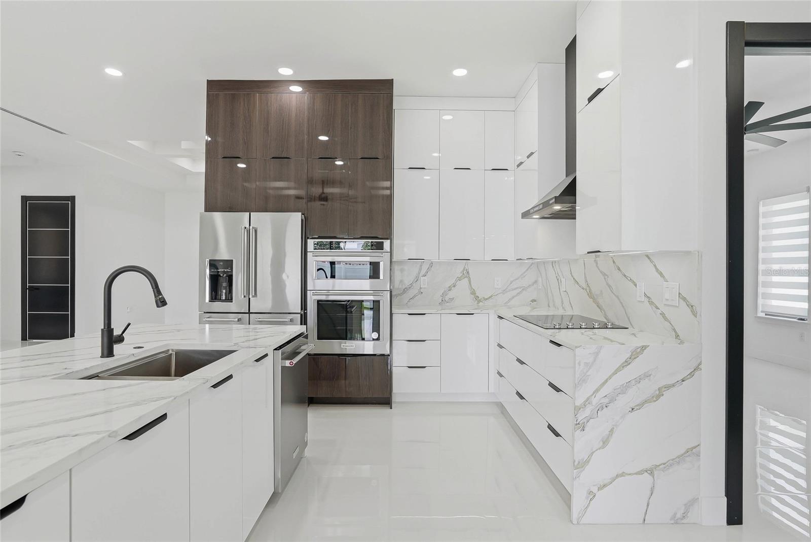 OAKWOOD VILLA - Residential