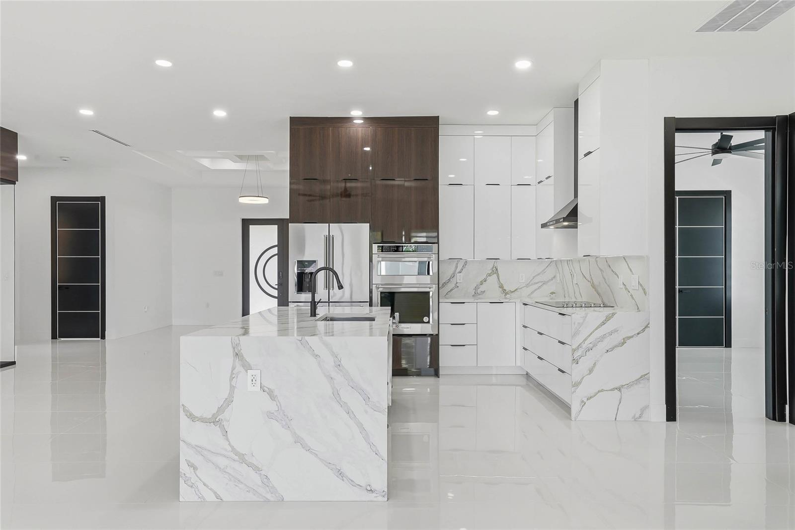 OAKWOOD VILLA - Residential