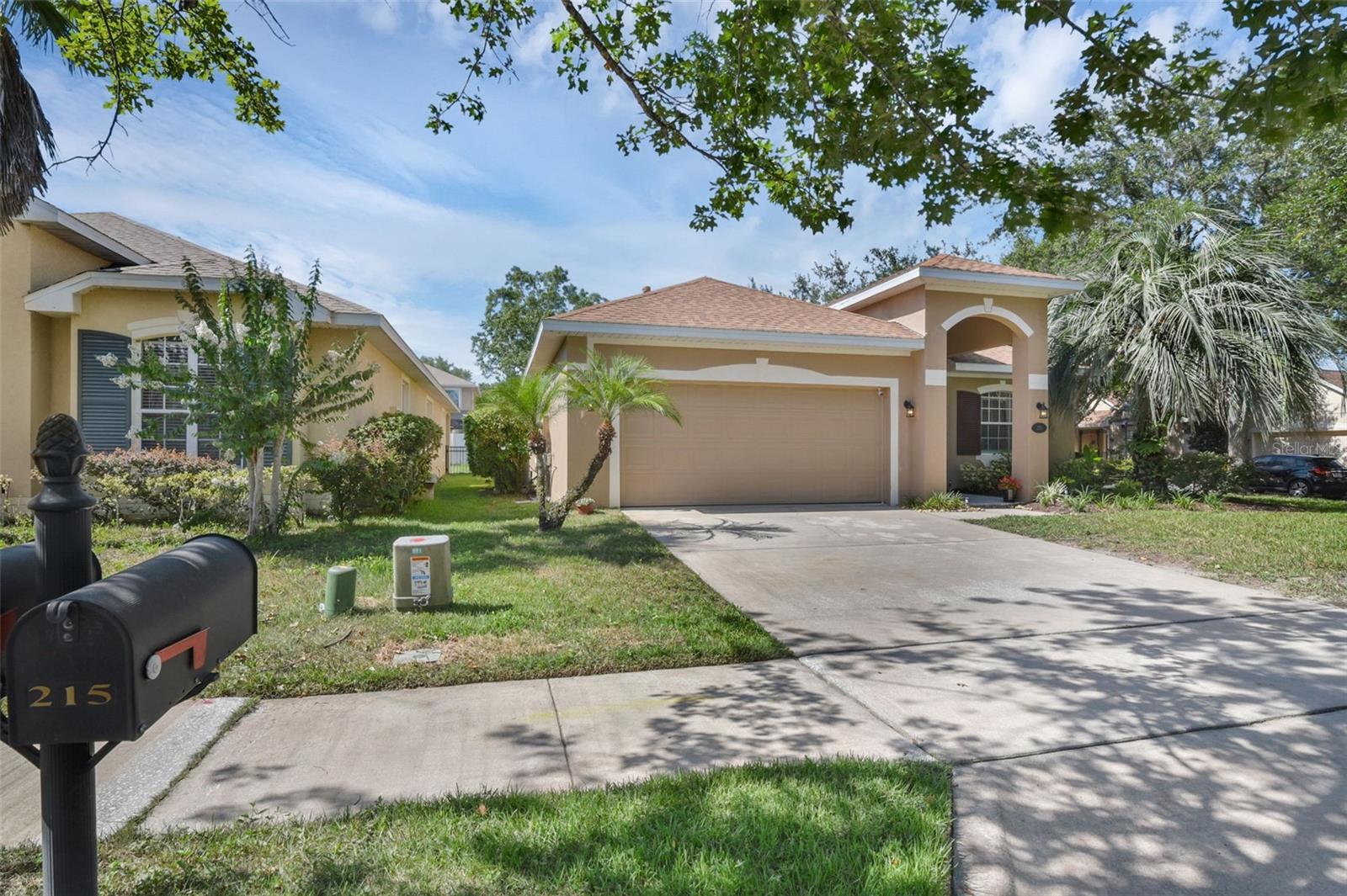 215 FOXGLOVE WAY