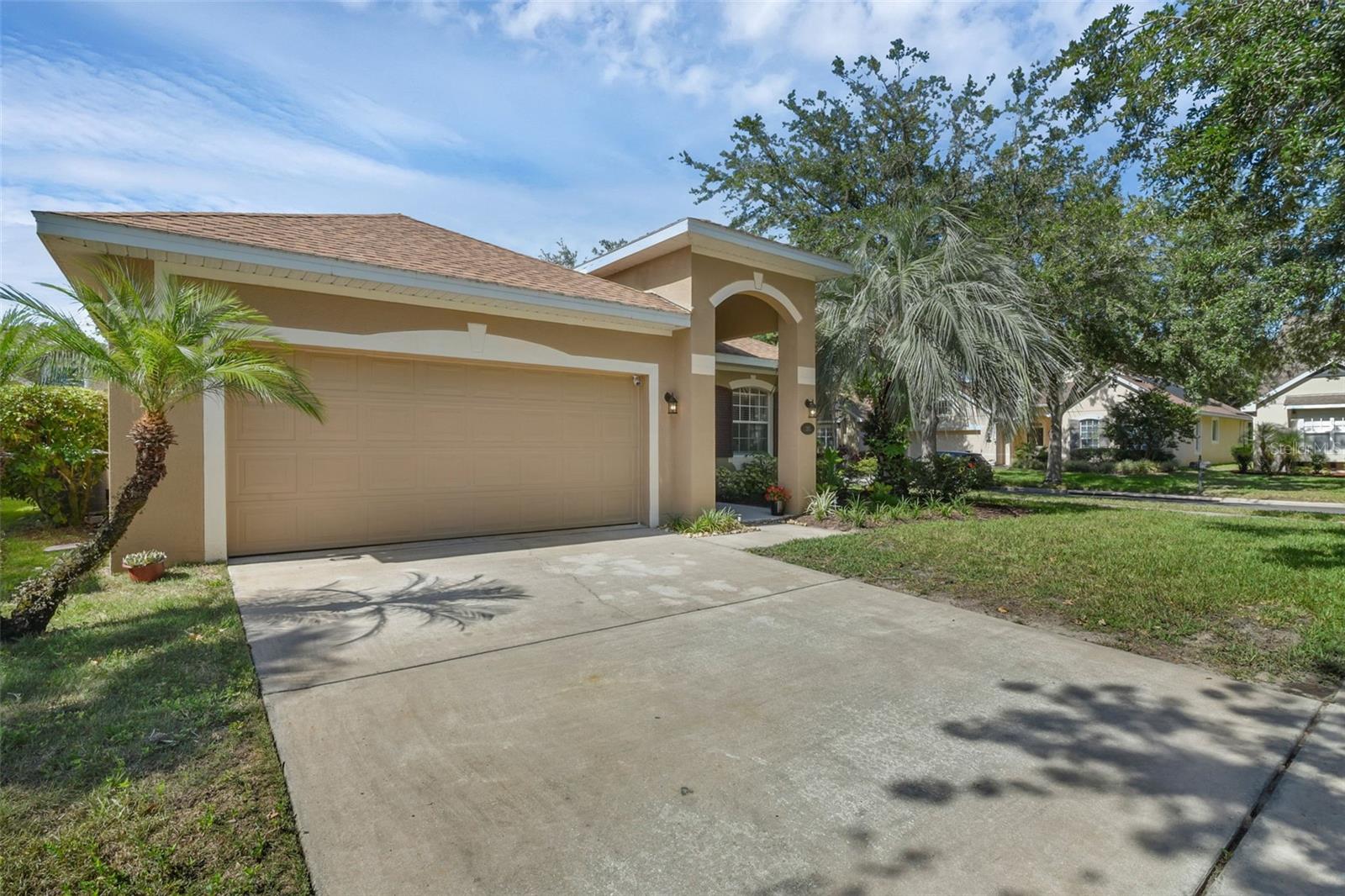 215 FOXGLOVE WAY