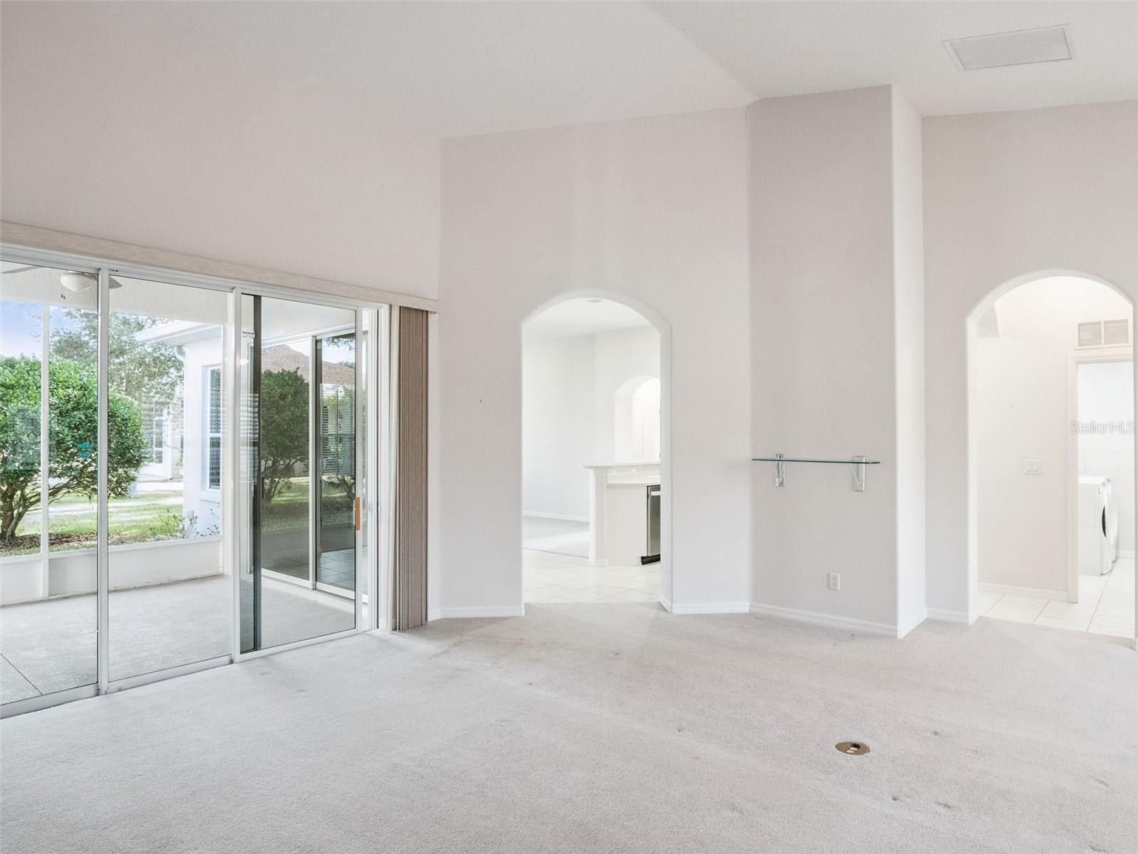 ROYAL HIGHLANDS PH 02-B LT 1317 PB 50 PG - Residential