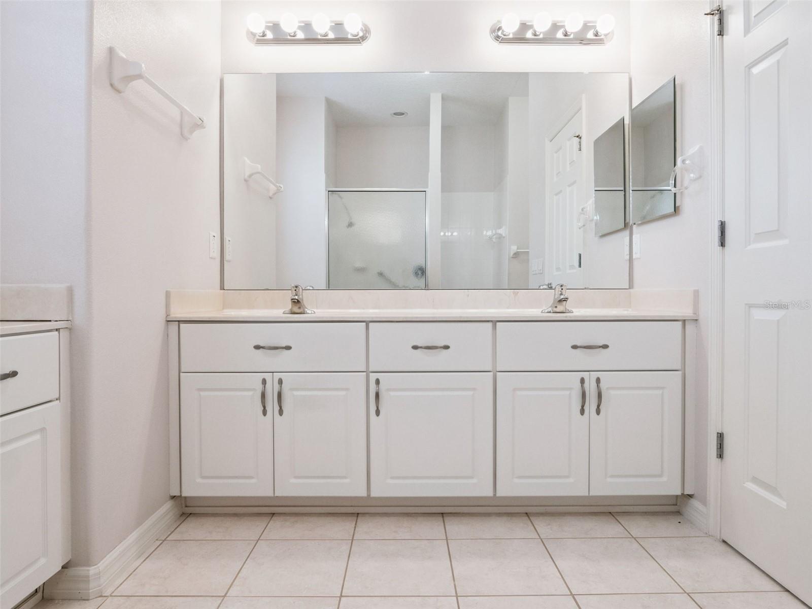 ROYAL HIGHLANDS PH 02-B LT 1317 PB 50 PG - Residential