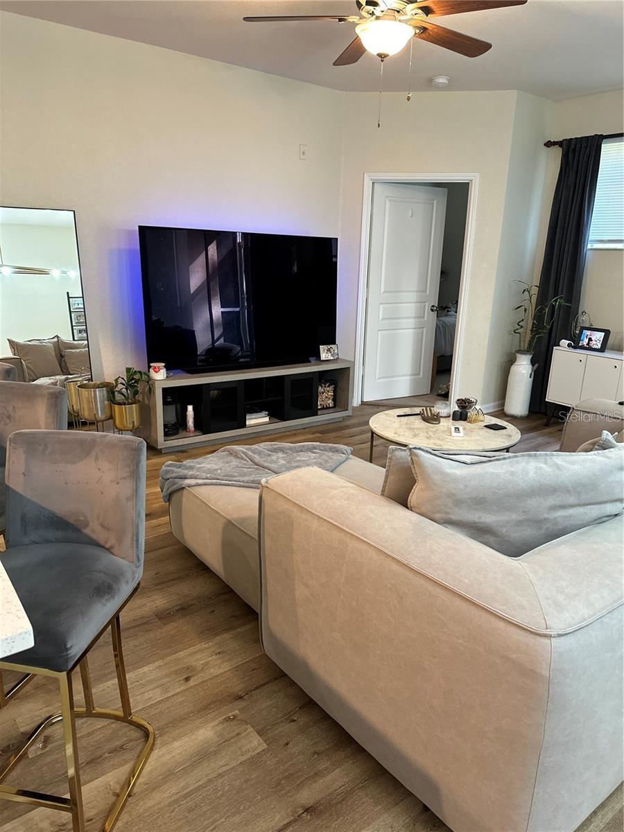 OXFORD PLACE AT TAMPA PALMS A - Residential Lease