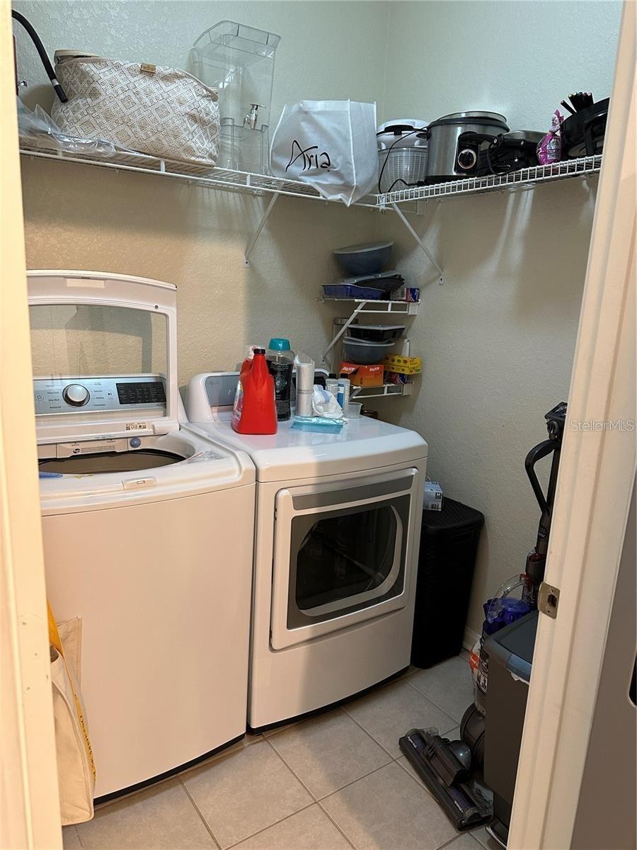 OXFORD PLACE AT TAMPA PALMS A - Residential Lease