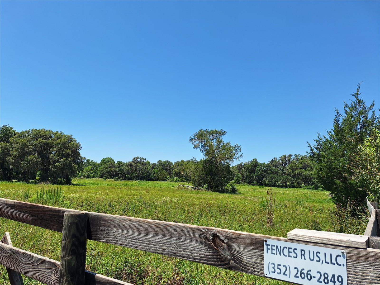 PARADISE FARM - Land