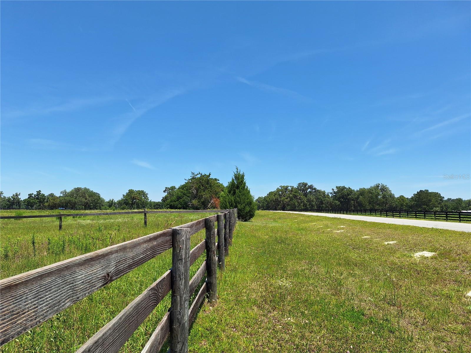 PARADISE FARM - Land