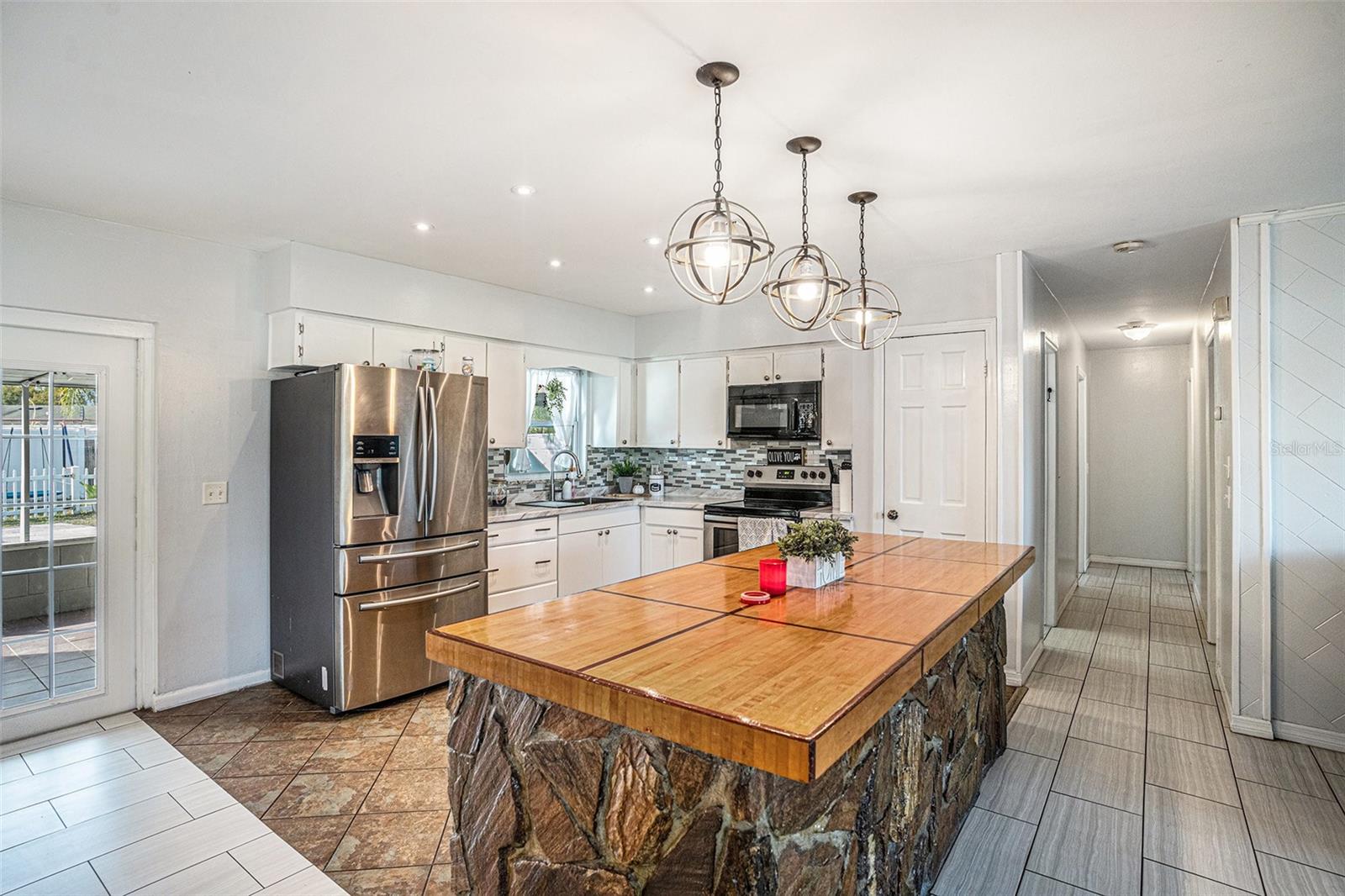 SOUTHWOOD HILLS UNIT 01 - Residential