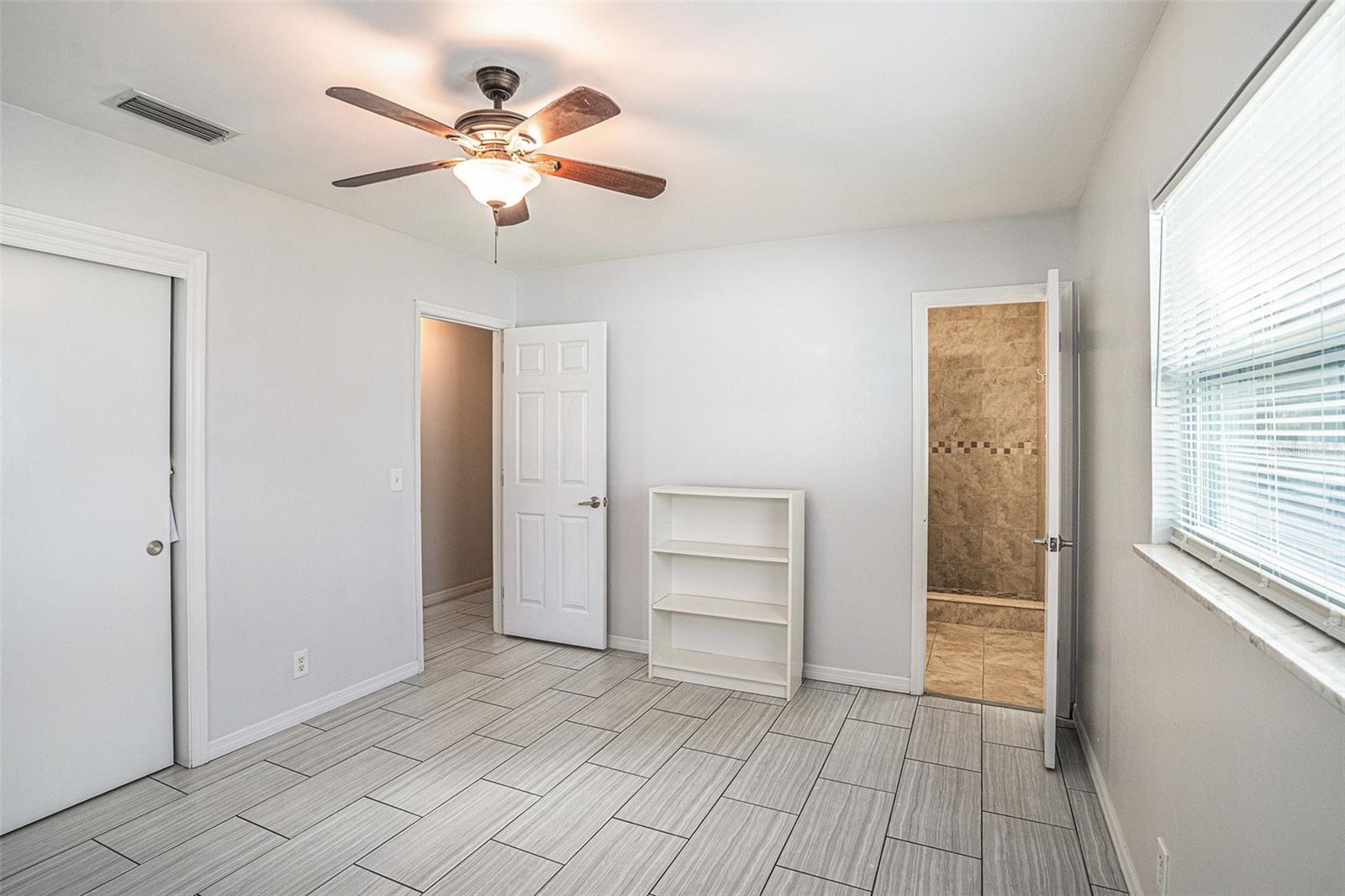 SOUTHWOOD HILLS UNIT 01 - Residential