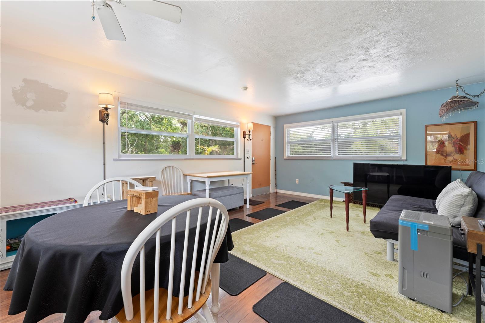 PALM GROVE - Residential