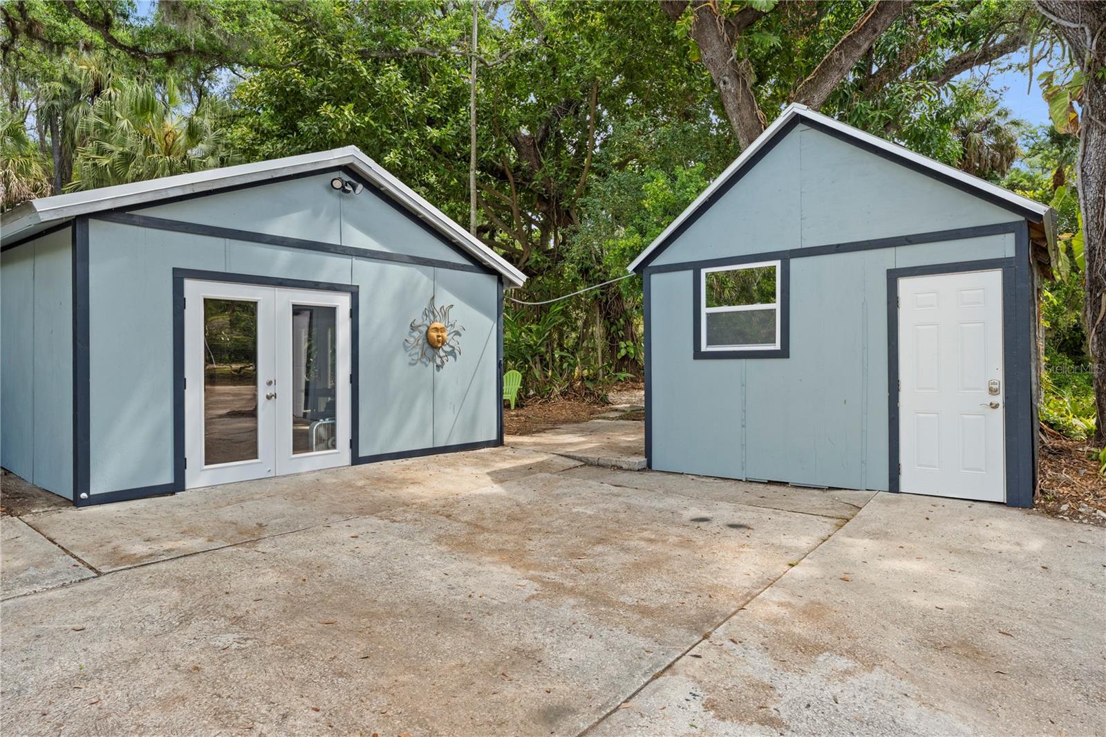 PALM GROVE - Residential