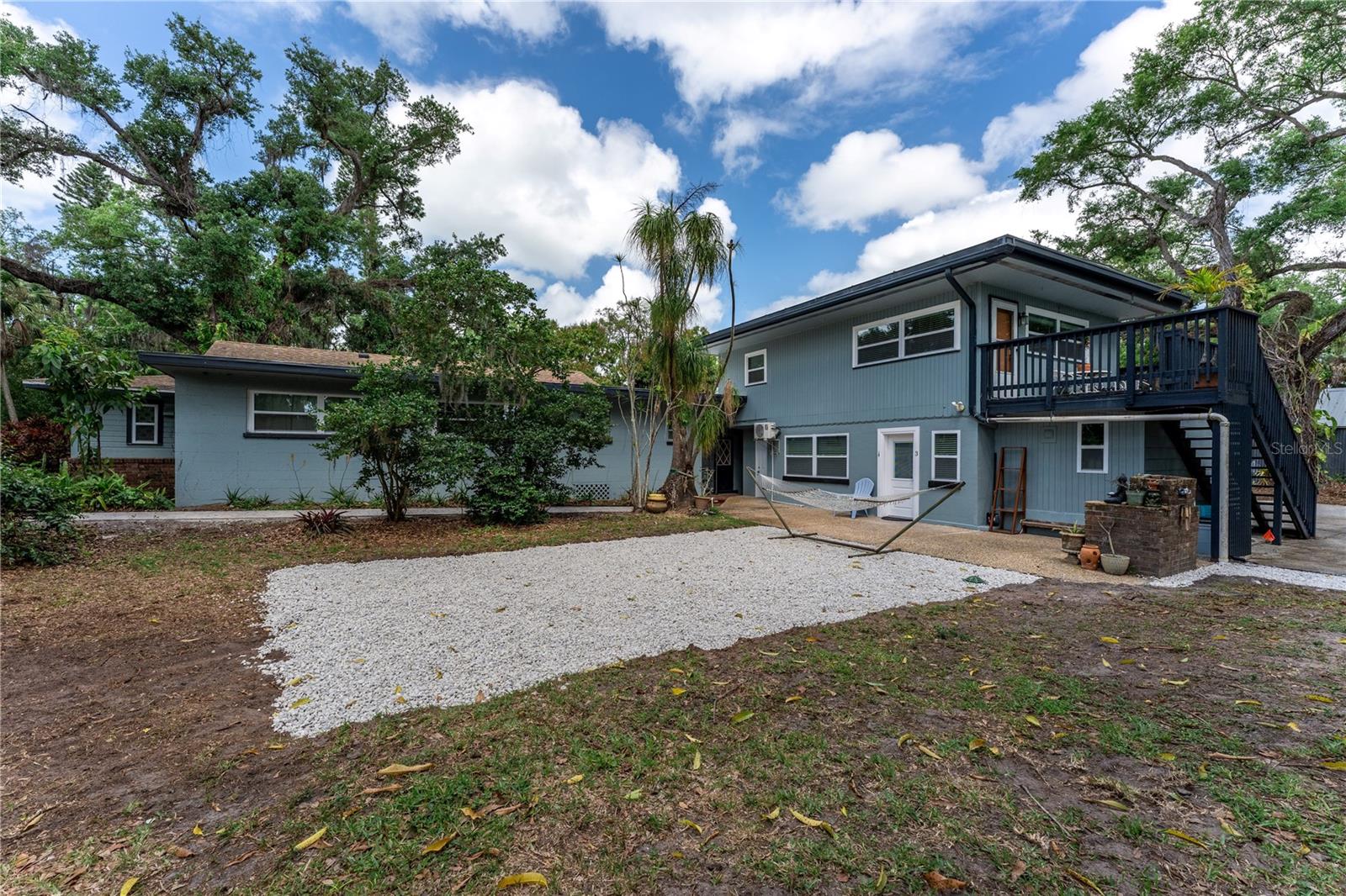 PALM GROVE - Residential