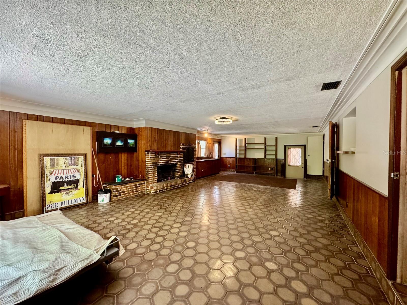 PALM GROVE - Residential